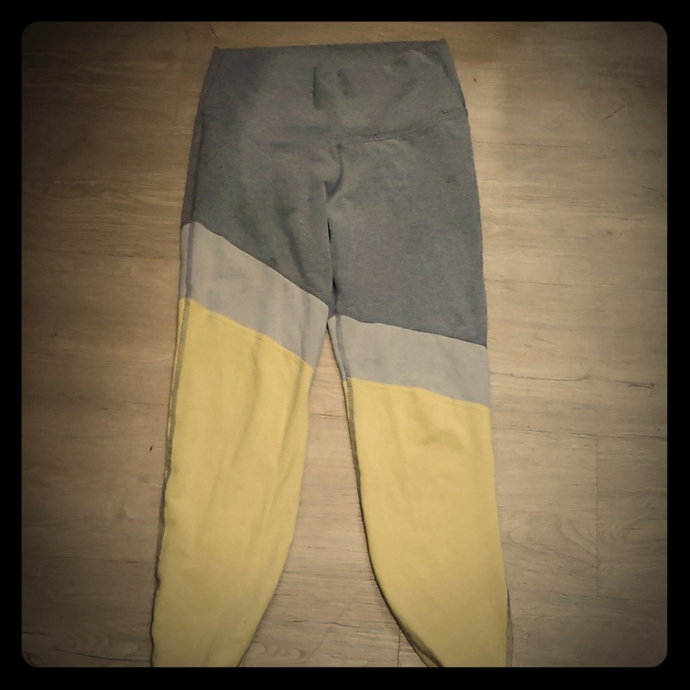 ACTIVE LEGGINGS
